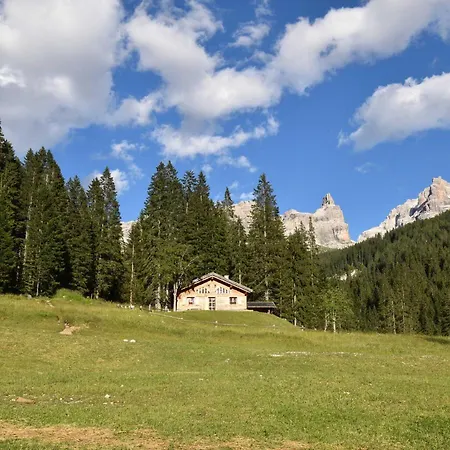 Brenta Dolomites 木屋 Madonna